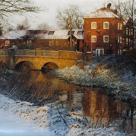 The Wensum Lodge Hotel Фейкънам Екстериор снимка