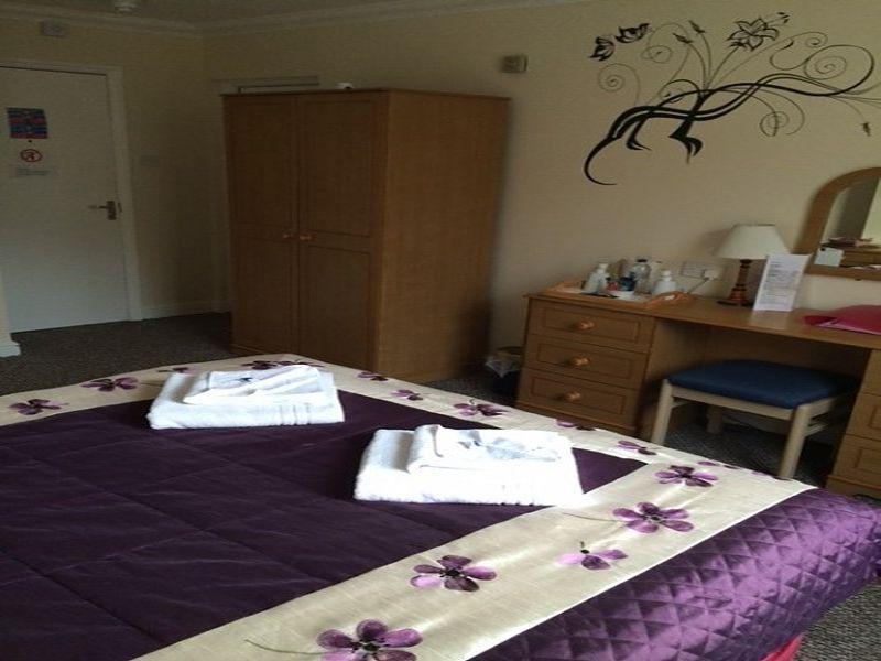 The Wensum Lodge Hotel Фейкънам Екстериор снимка